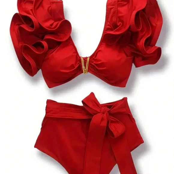 Red Sexy Women's V-Neck Bikini Set With Metallic Buckle & Ruffled Hem Design - Picture 2 of 5